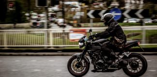 5 Alasan Touring Dengan Sepeda Motor