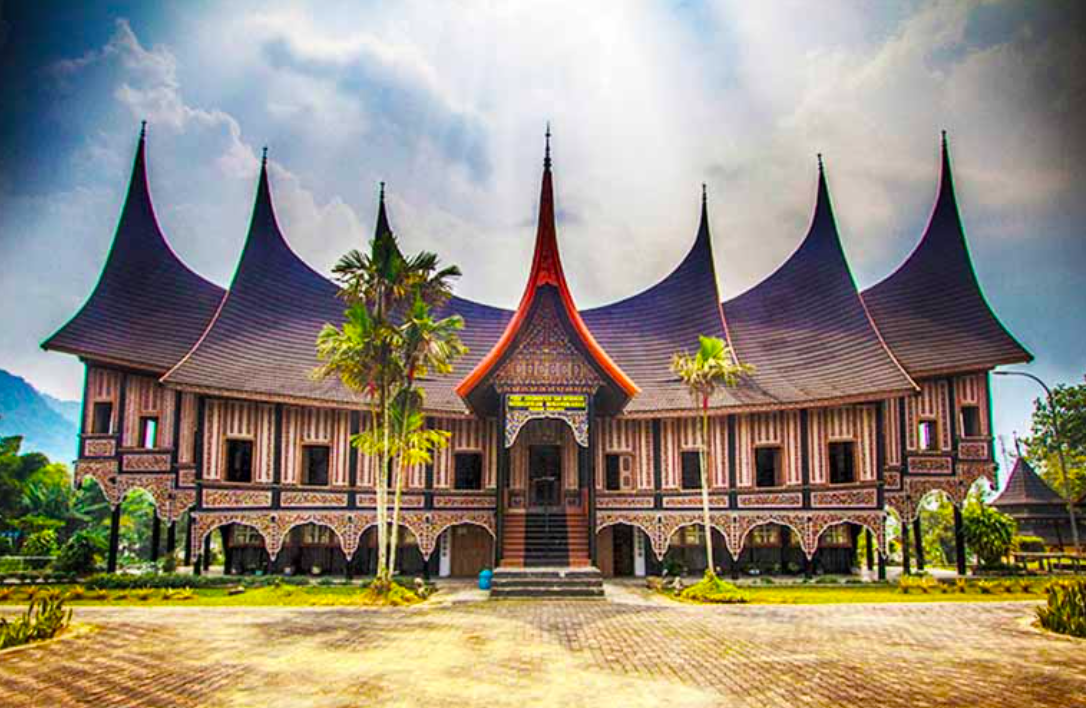 Mengenal Rumah Gadang Khas Minangkabau | Blog Ruparupa