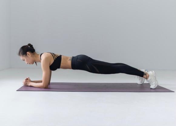 olahraga ringan plank