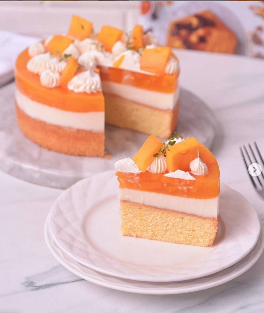 Mango puding cake