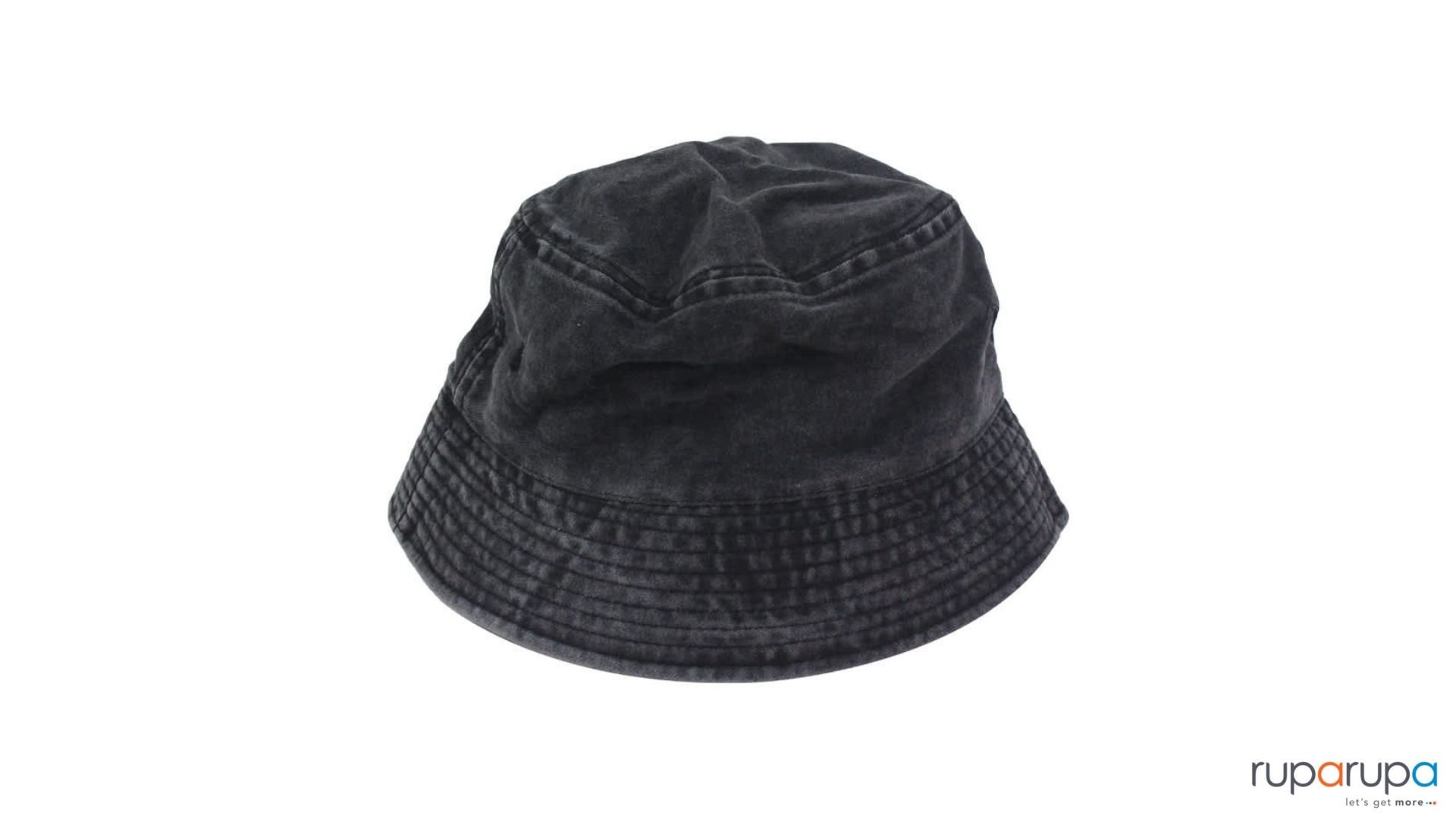 kado natal untuk pacar bucket hat